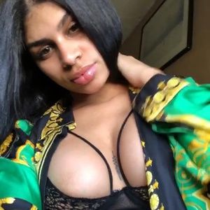 Meet your Posher, Jeanelle